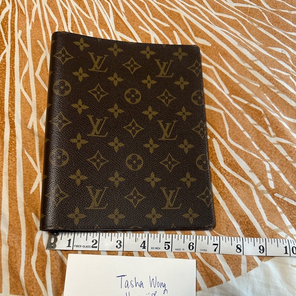 Desk agenda cover in very good condition. Please see all pictures. - Picture 2 of 15